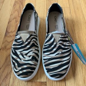 NWT Toms Liger print 👟
